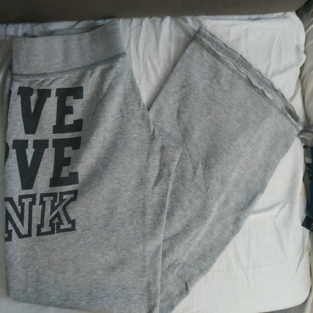PINK Victoria Secret  LOVE sweatpants EUC.